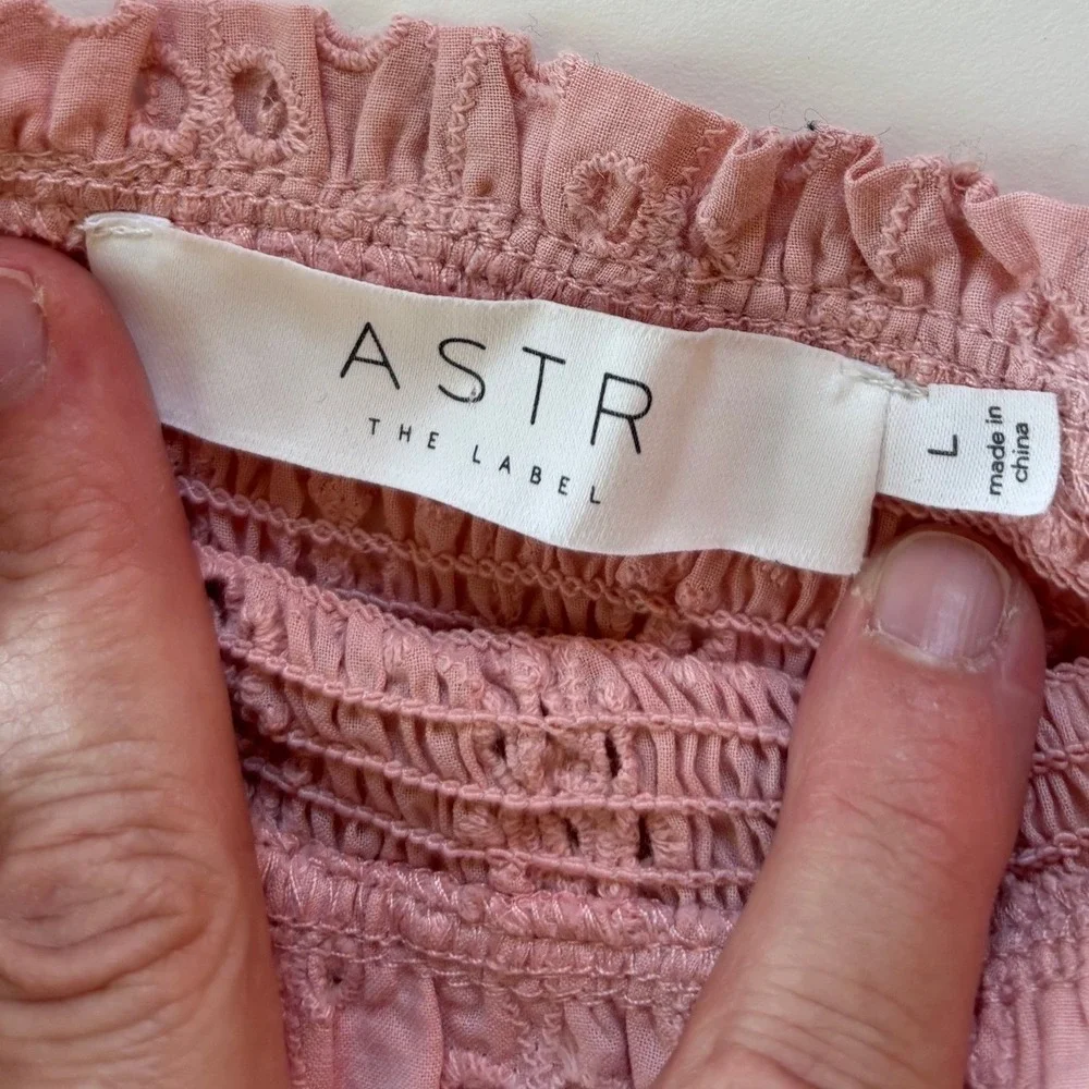NEW ASTR Smocked Eyelet Puff Sleeve Top Peachy Pink Womens Large Coquette Pastel